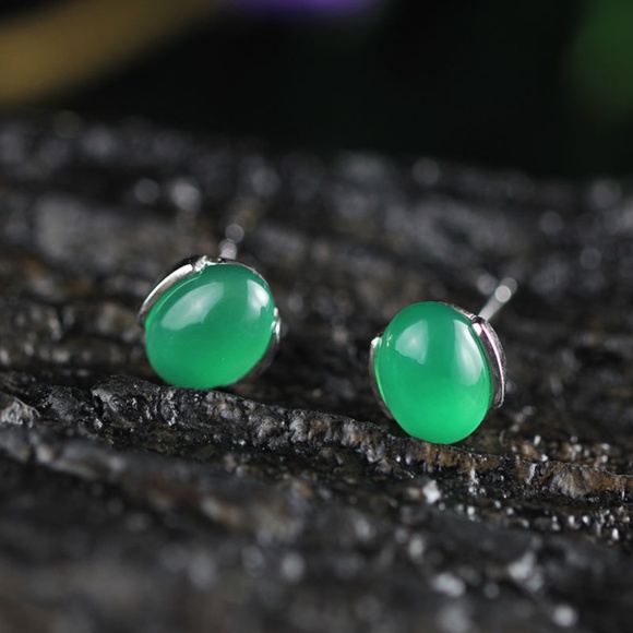 Sterling Siver Jade Earrings. - Picture 4 of 5
